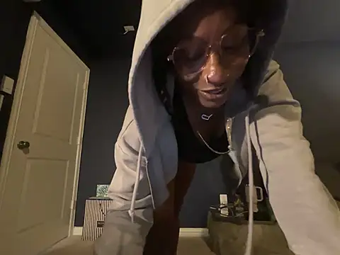 Pokazy przed kamerką – wynterheat