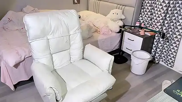 xiaoguaiss 라이브 XXX 채팅