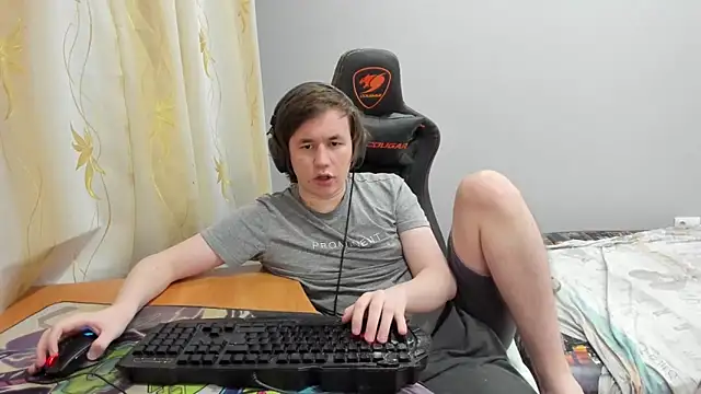 iliaskrislove – Kamerová šou