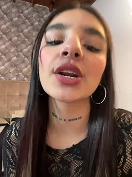 Abriil_cutee 现场XXX聊天