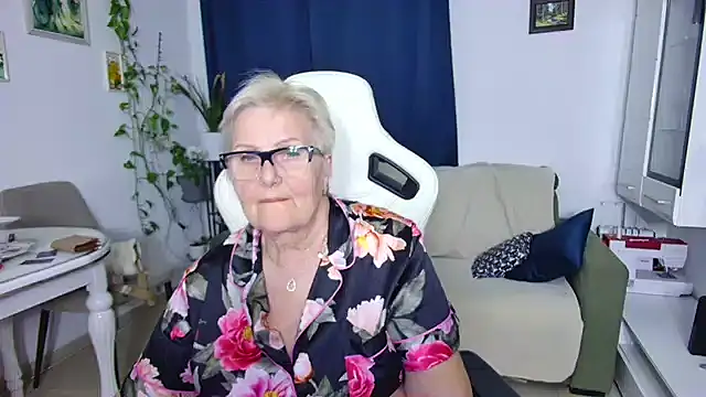 Selenna57's Live XXX Chat