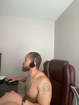 Fathero1time 即時 XXX 聊天