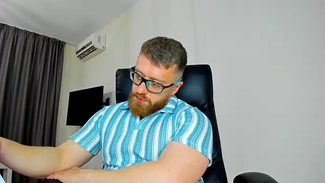 Webkamerová show Findom_guy