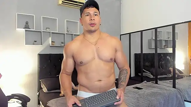 tyler_hank01 Live XXX-Chat