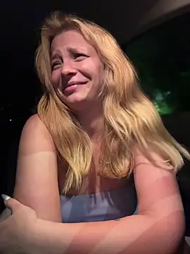 AnastasiaAniess' Live XXX Chat