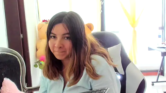 Czat XXX na żywo – __Emma__11__Lecat_