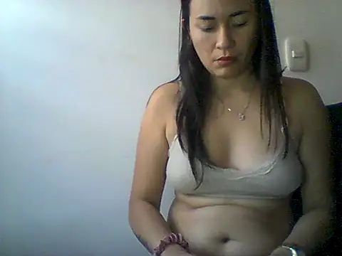 Erin_oficialのライブXXXチャット