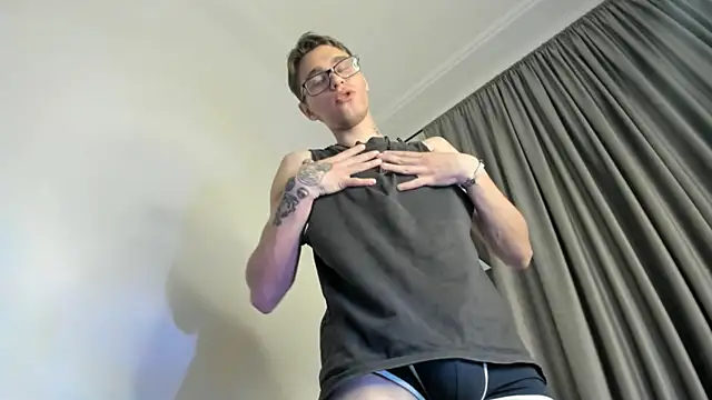 Chatroom XXX en direct de Shadow_blink