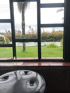 AliceMrtnz: онлайн-секс-чат