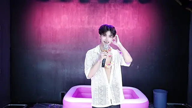 Queen-Vibe 即時 XXX 聊天