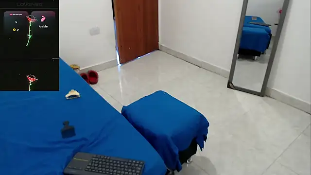 LAURA_Foxht 即時 XXX 聊天