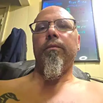 KrazyLegz Pertunjukan Webcam