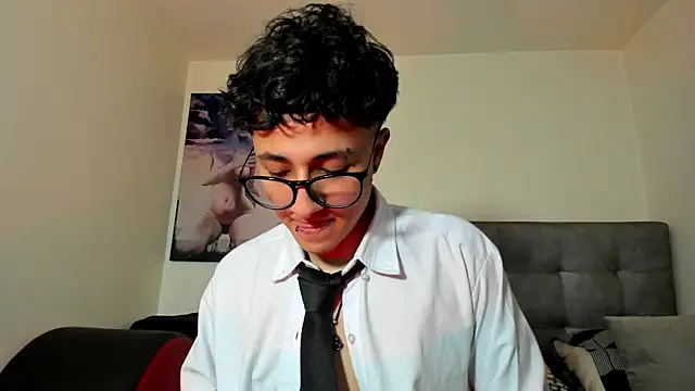 Adonibaskerville4 在線直播表演