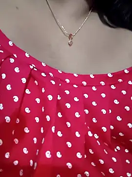 Pokazy przed kamerką – Lovelyindian87