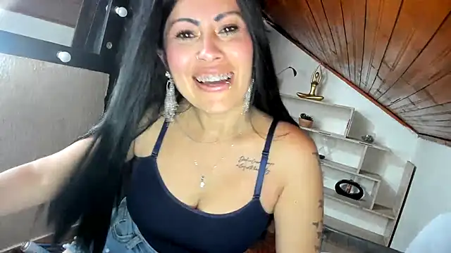 แชท XXX สดของ Tania_mature