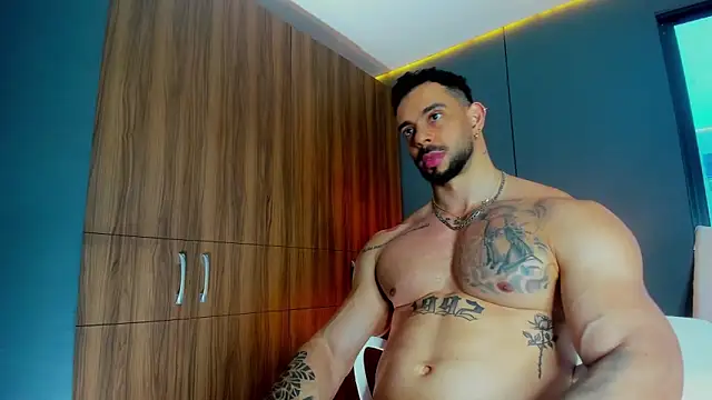 massimo_visconti Live XXX Chat