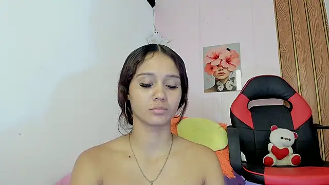 MarianaManzurのライブXXXチャット