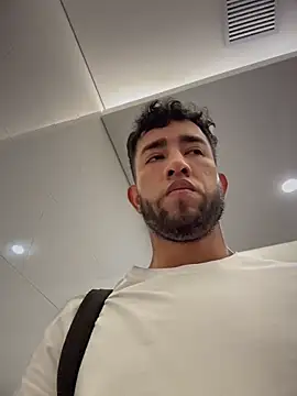 Chatroom XXX en direct de liam_bronw