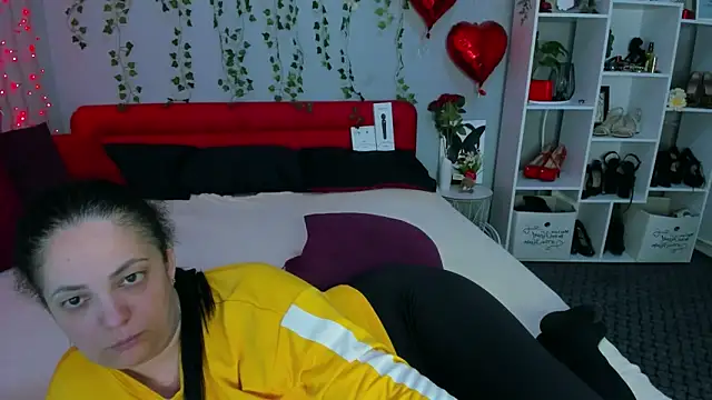 DarlingMilf Adlı Modelin Canlı XXX Sohbeti