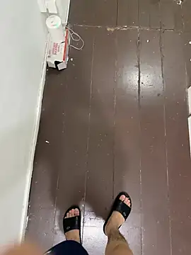 traisexxi's Webcam Show