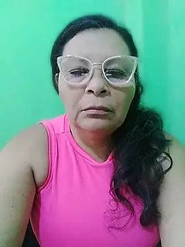 Amarantha25 élő XXX-chatje