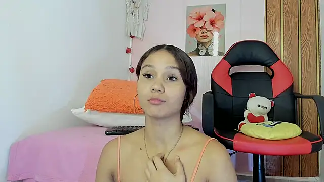 MarianaManzur's Live XXX Chat