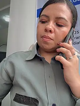 Ariana-07 Show Webcam