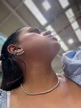 Chat +18 de LunaHeat ao vivo