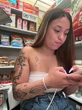 Diosa_Pinkk 即時 XXX 聊天