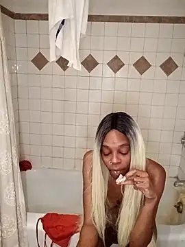 Chatroom XXX en direct de Jasmine_FullsShine