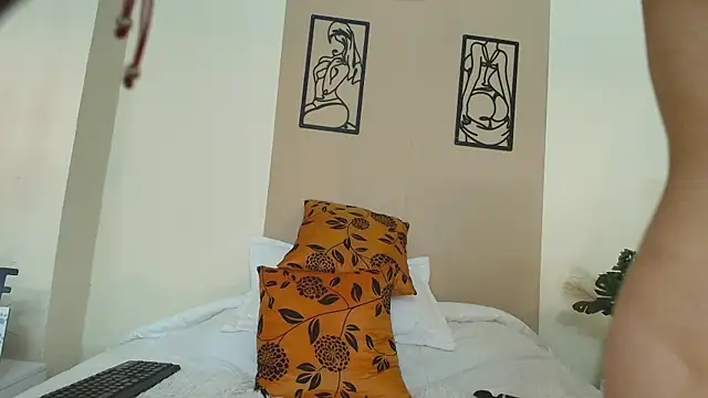 Chat +18 de AnisiaFarina ao vivo