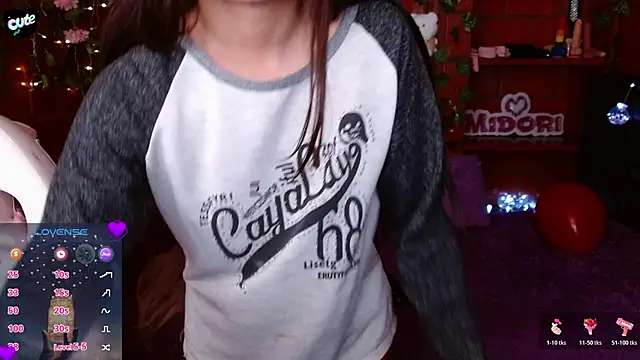 MidoriQuiinn's Live XXX Chat