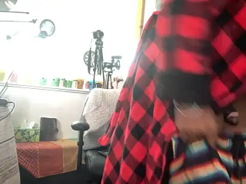 bigshh8 Show in webcam