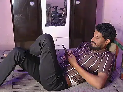 HotXKrish Chat XXX in diretta