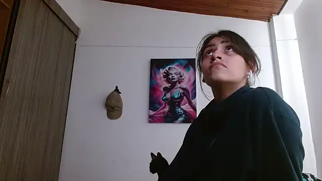 Czat XXX na żywo – Crystal_Star_