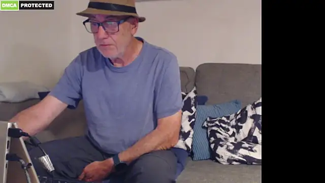 bluedae1 Webcam Show