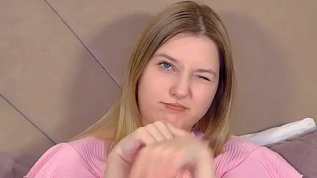 TinnaBurton Chat XXX live