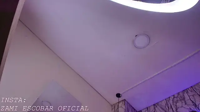 Zami_Escobar_of Live XXX-Chat