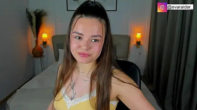 EvaRaider Live XXX Chat