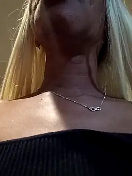 Jasmine_FullsShine webkamerás műsora