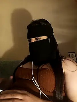 LONA-_- Live XXX Chat