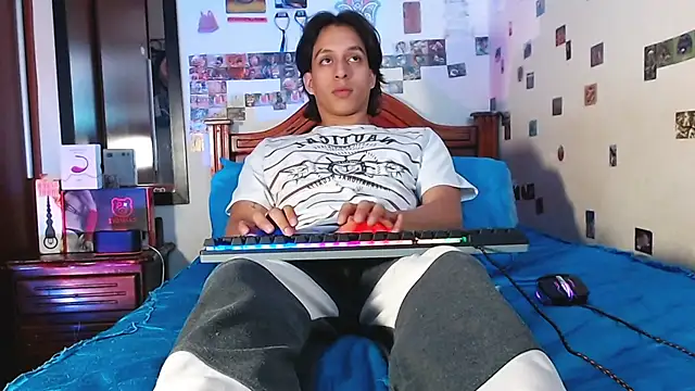 DannyPhantom555's Webcam Show