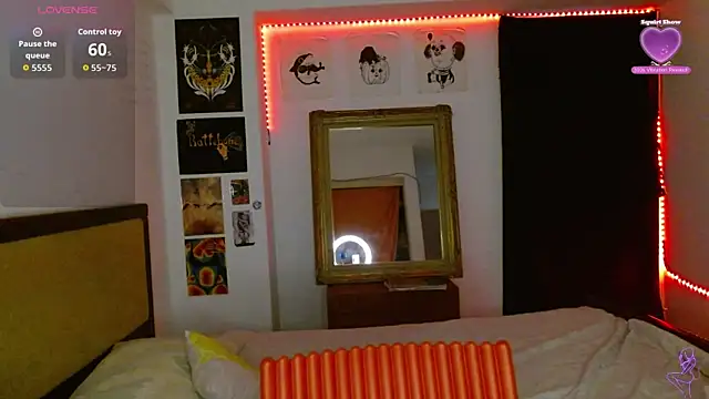 Chatroom XXX en direct de Nova-Satela