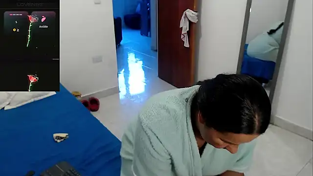 LAURA_Foxht – Live XXX-chat