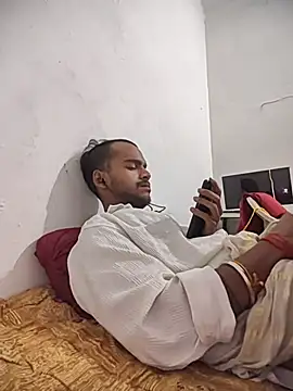 Herecallboyyash Show Webcam