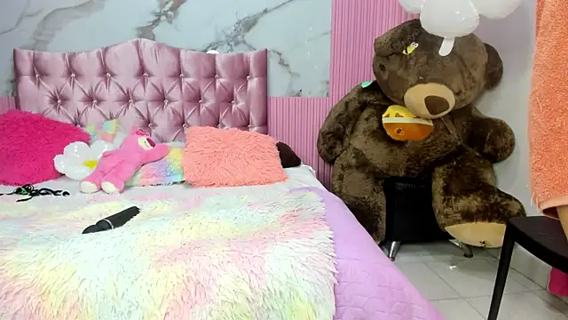 Mindy_19 Adlı Modelin Canlı XXX Sohbeti