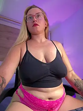 halaaa_1's Live XXX Chat