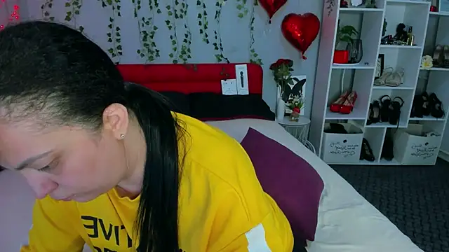 Chat +18 de DarlingMilf ao vivo