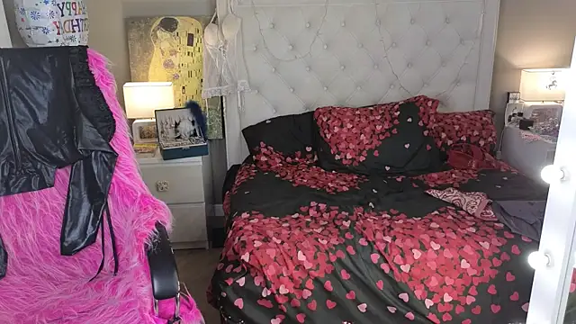 RoxalanaStar Adlı Modelin Canlı XXX Sohbeti