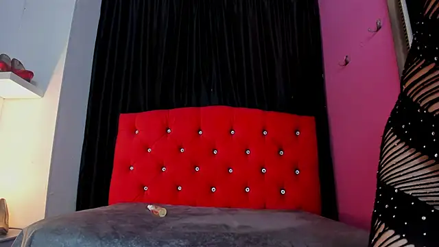 ScarletBigTitties live XXX chat